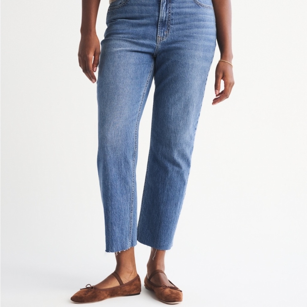 Abercrombie ultra high rise ankle straight jeans